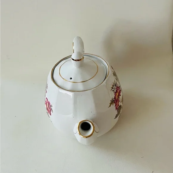 Ellgreave England Floral Bone China Teapot with Gold Trim - Picture 6 of 14